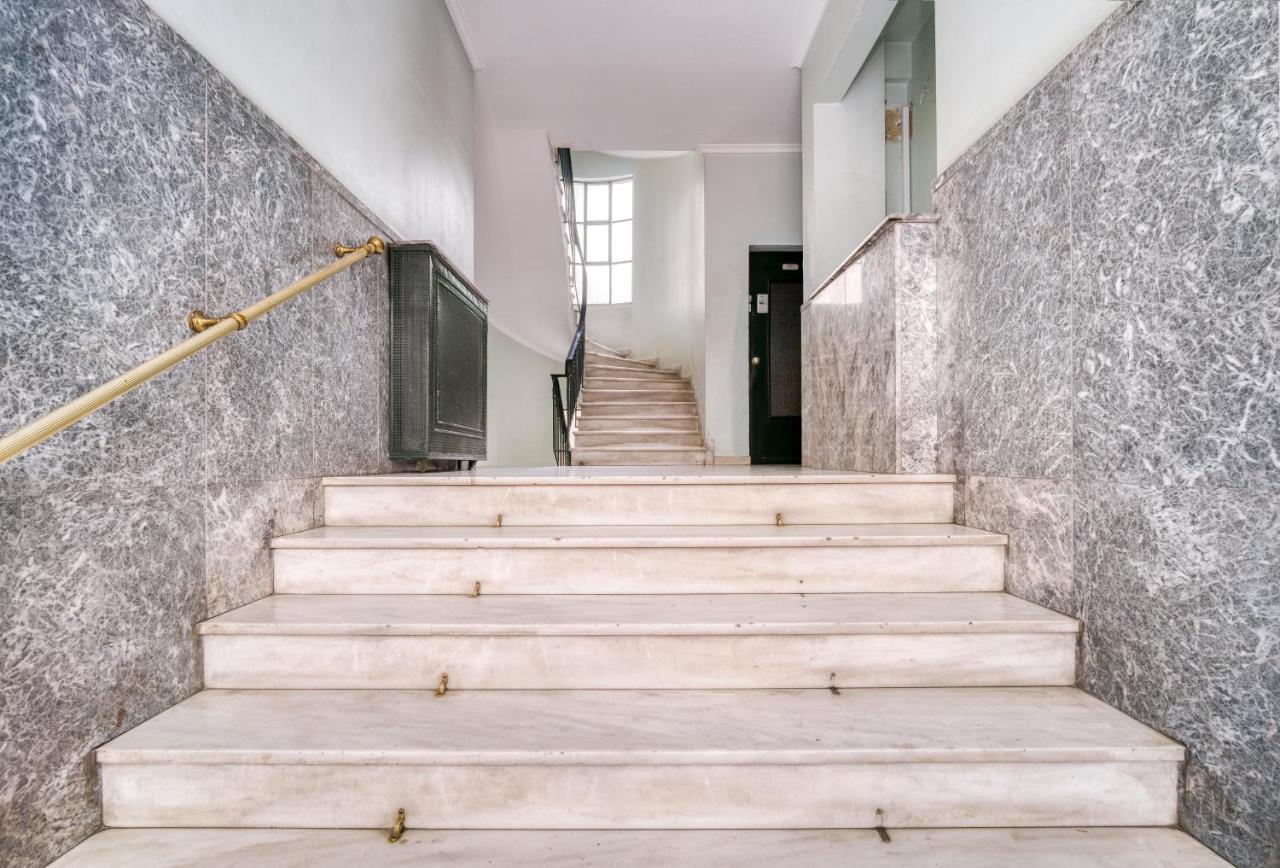 Stylish, Sunny New 2 Bedroom, Prime Central Athens Exterior photo
