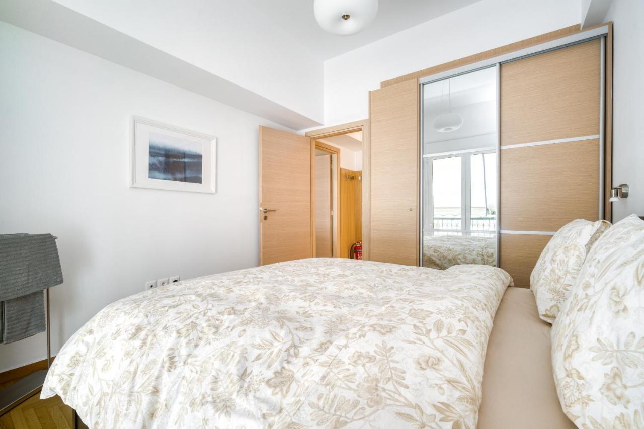 Stylish, Sunny New 2 Bedroom, Prime Central Athens Exterior photo